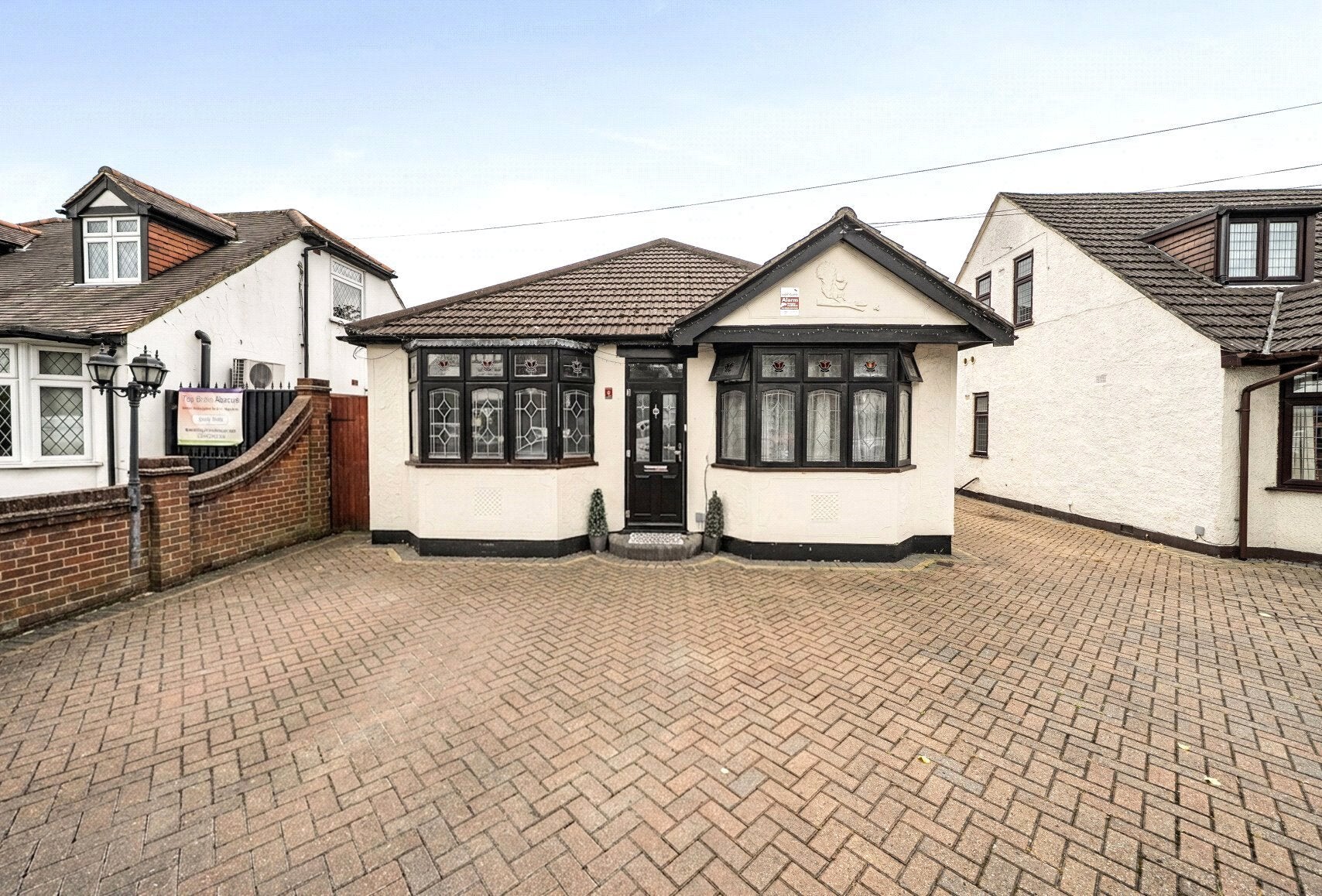 House Ardleigh Green Road in Greater London