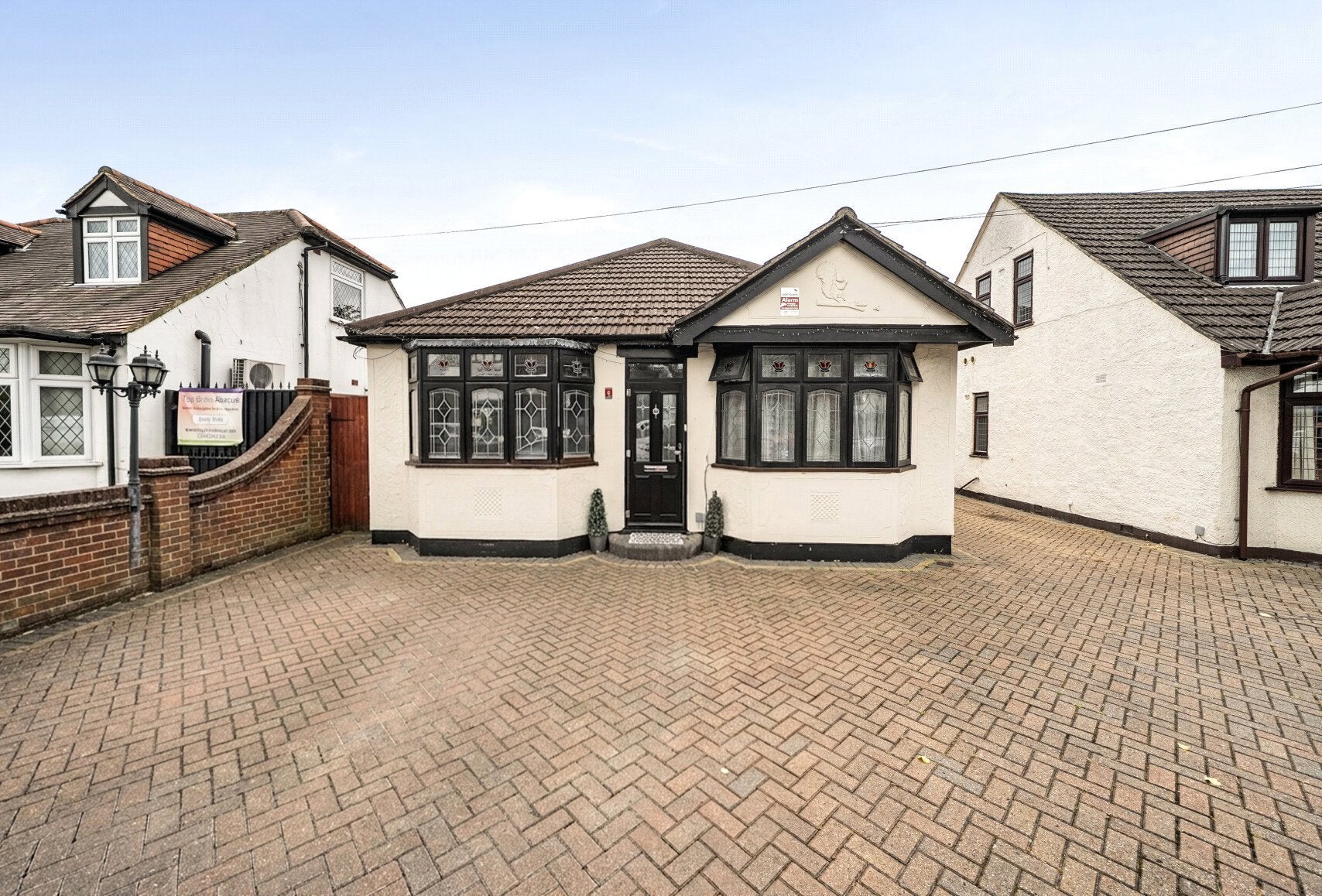 House Ardleigh Green Road in Greater London