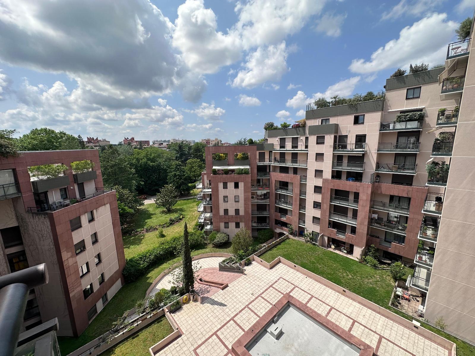 Appartement Esplanade Compans Caffarelli à Toulouse