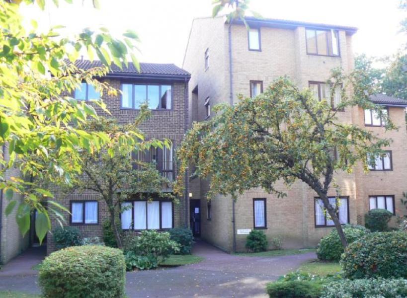 Flat The Rowans in Woking