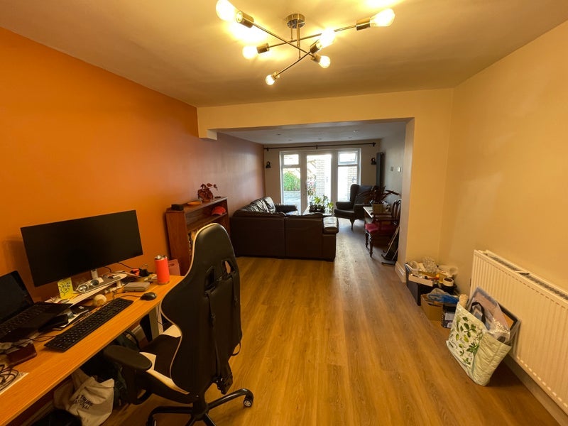 Room Forest Street in Greater London