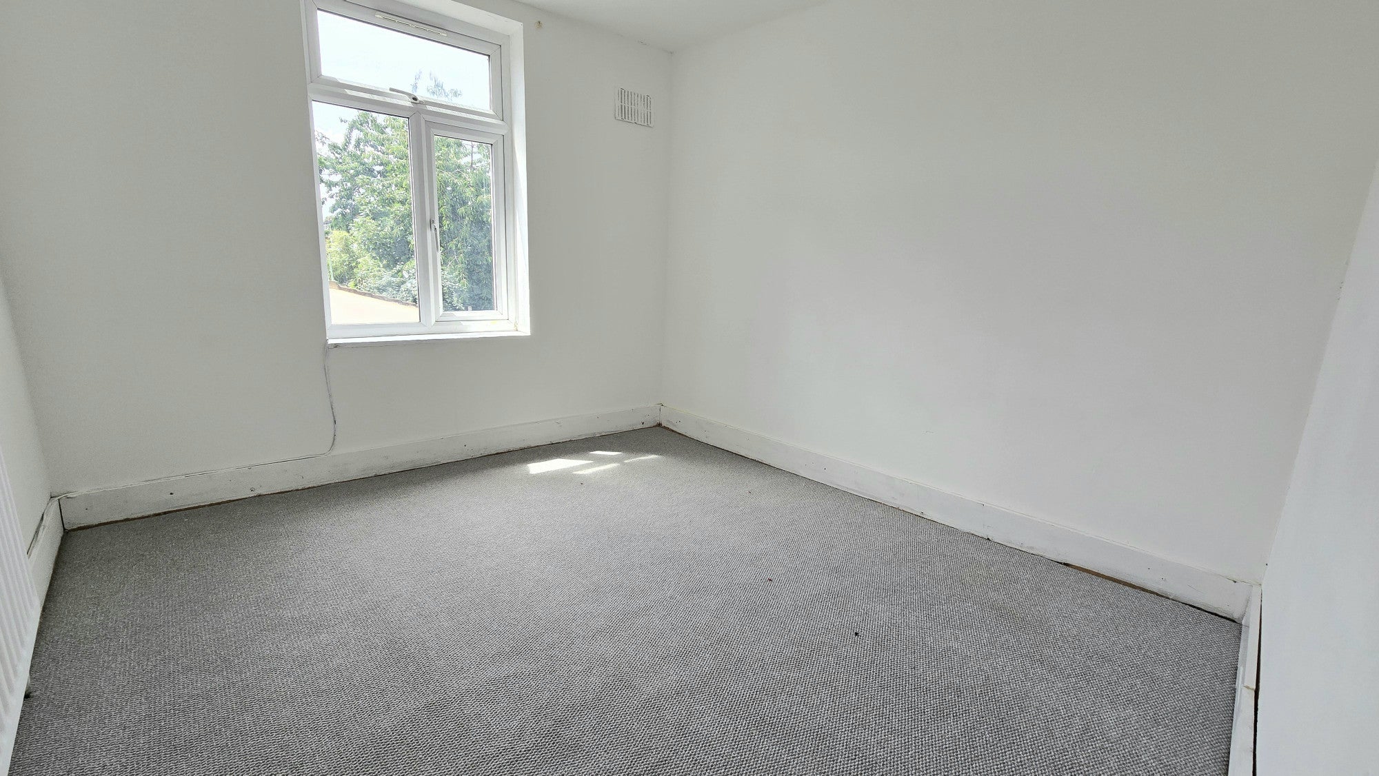 Flat Jephson Road in Greater London