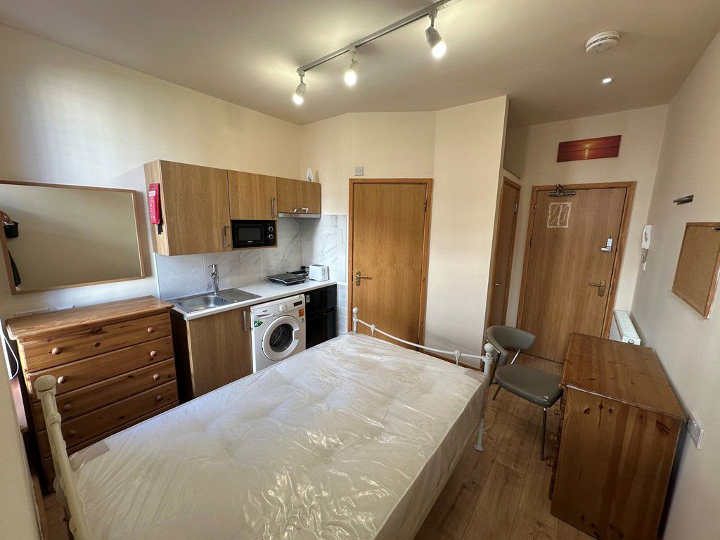 Room Priory Street in Coventry