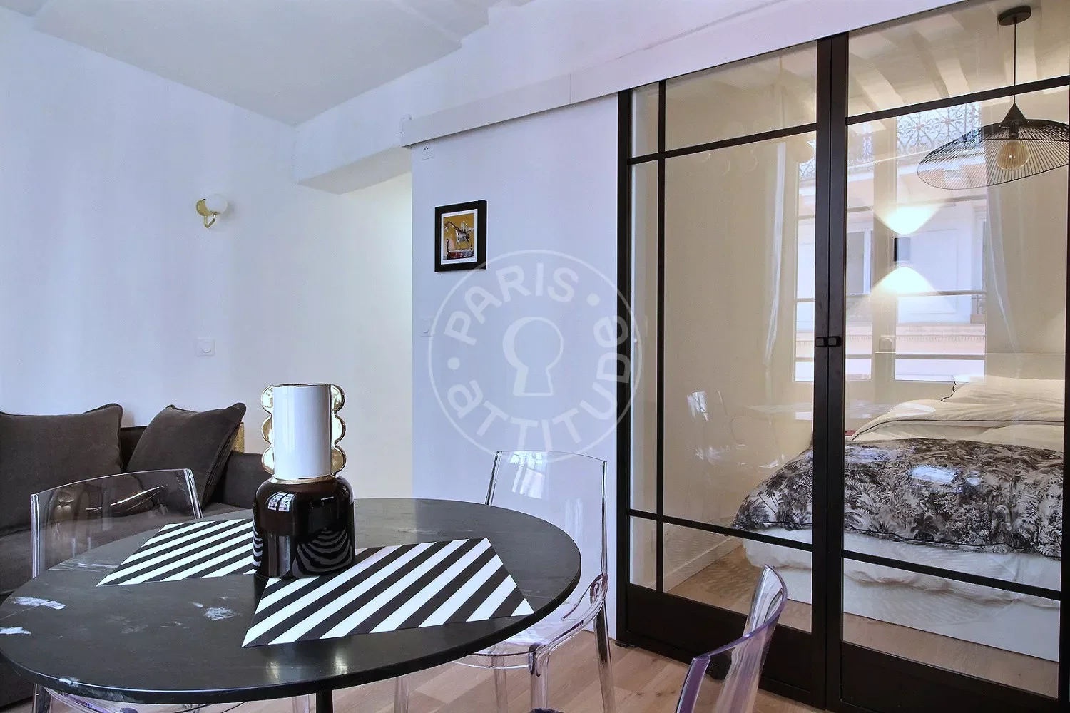 Appartement Rue Sainte-Croix de la Bretonnerie à Paris