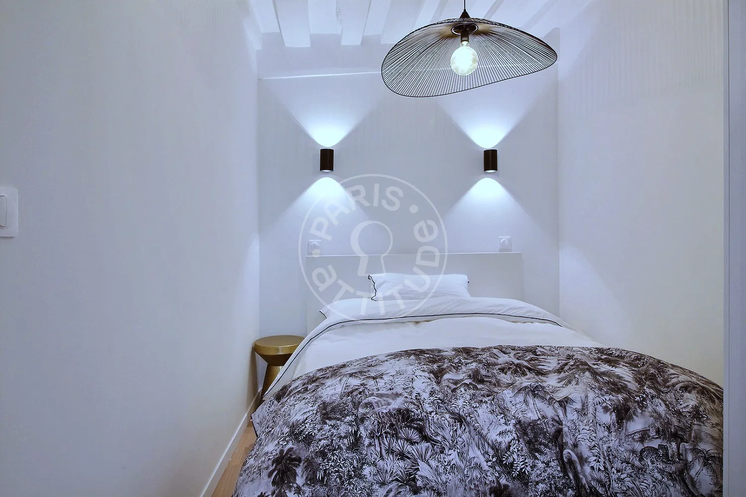 Appartement Rue Sainte-Croix de la Bretonnerie à Paris