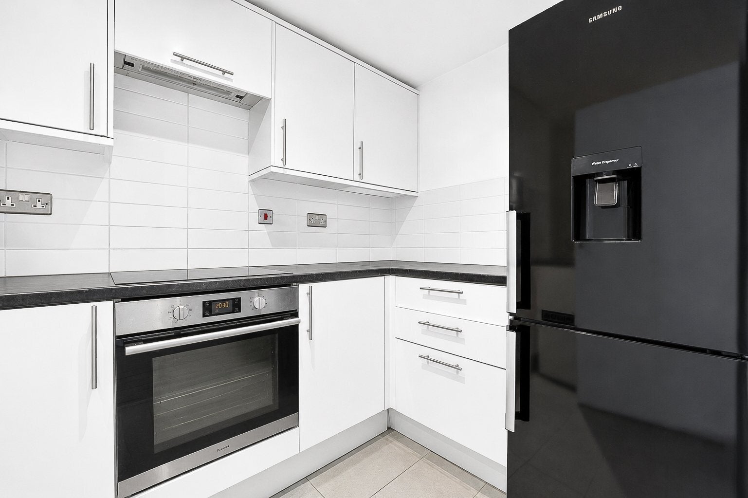 Flat Murray Grove in Greater London