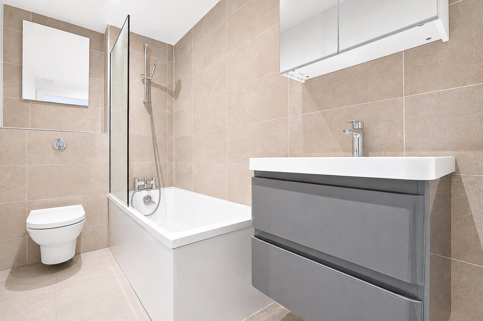 Flat Murray Grove in Greater London