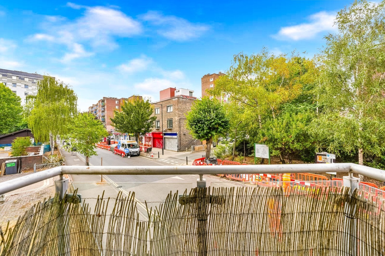 Flat Murray Grove in Greater London