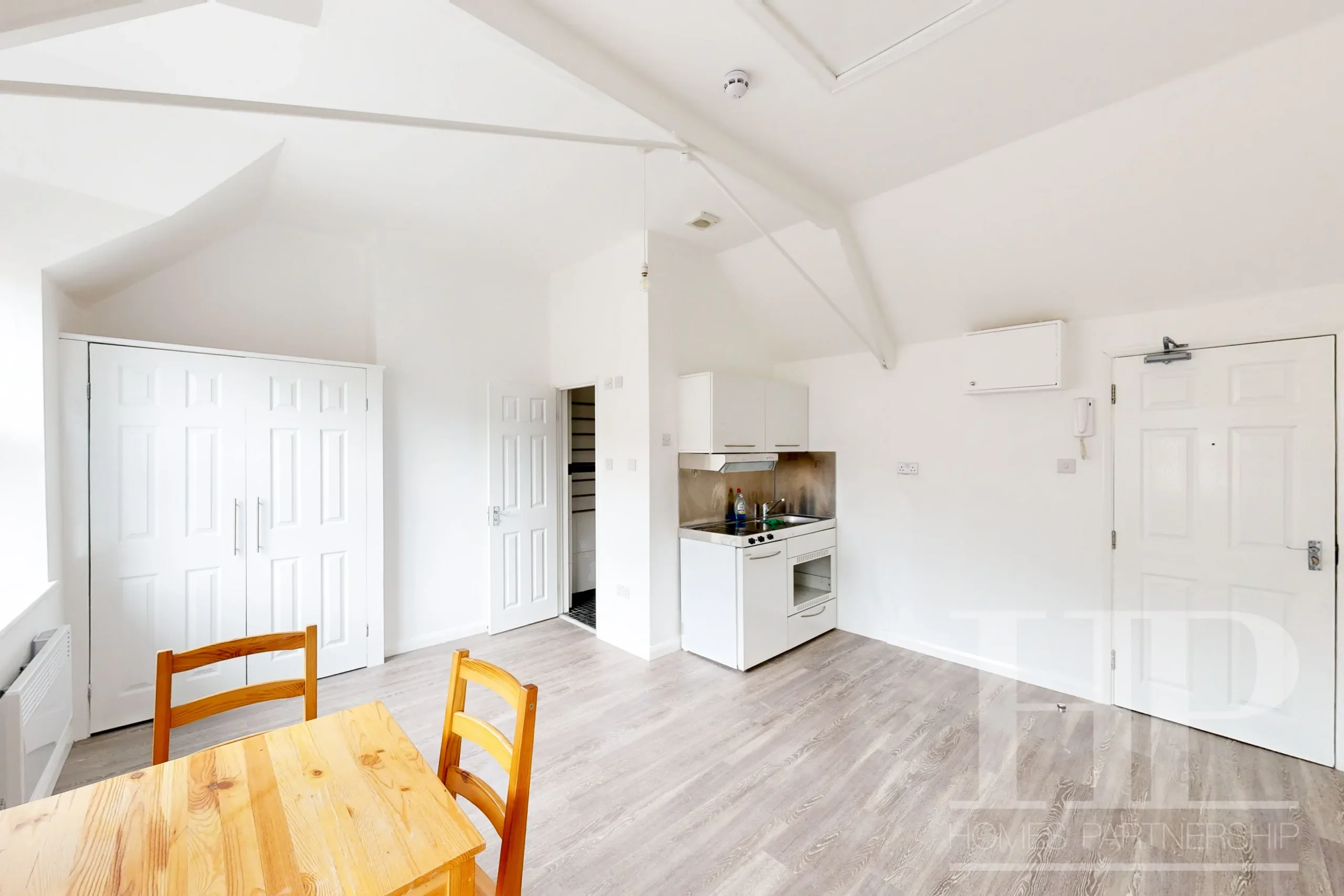 Flat Ifield Road in Crawley