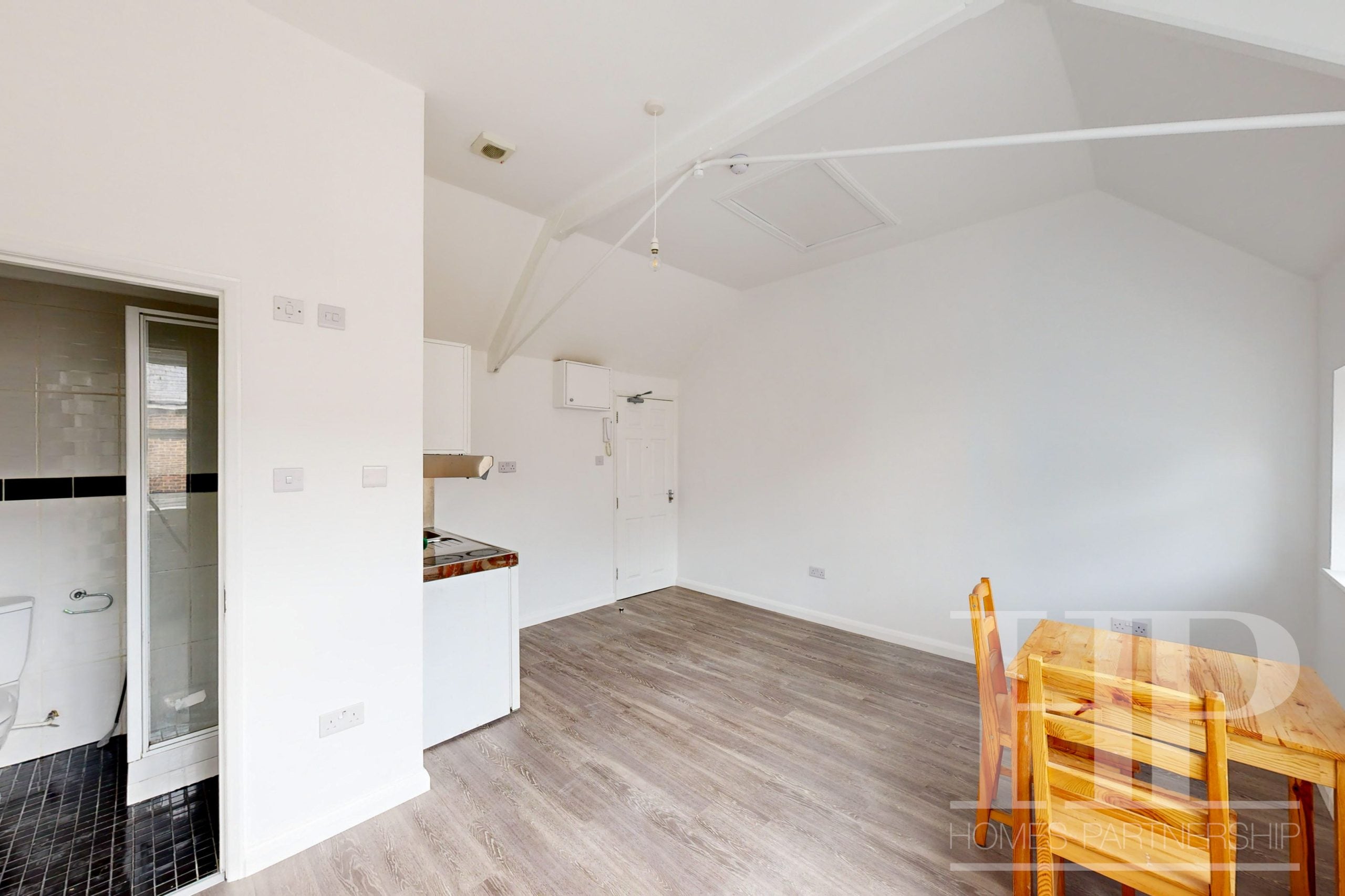 Flat Ifield Road in Crawley