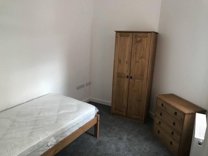 Room Wellington Street in Portsmouth