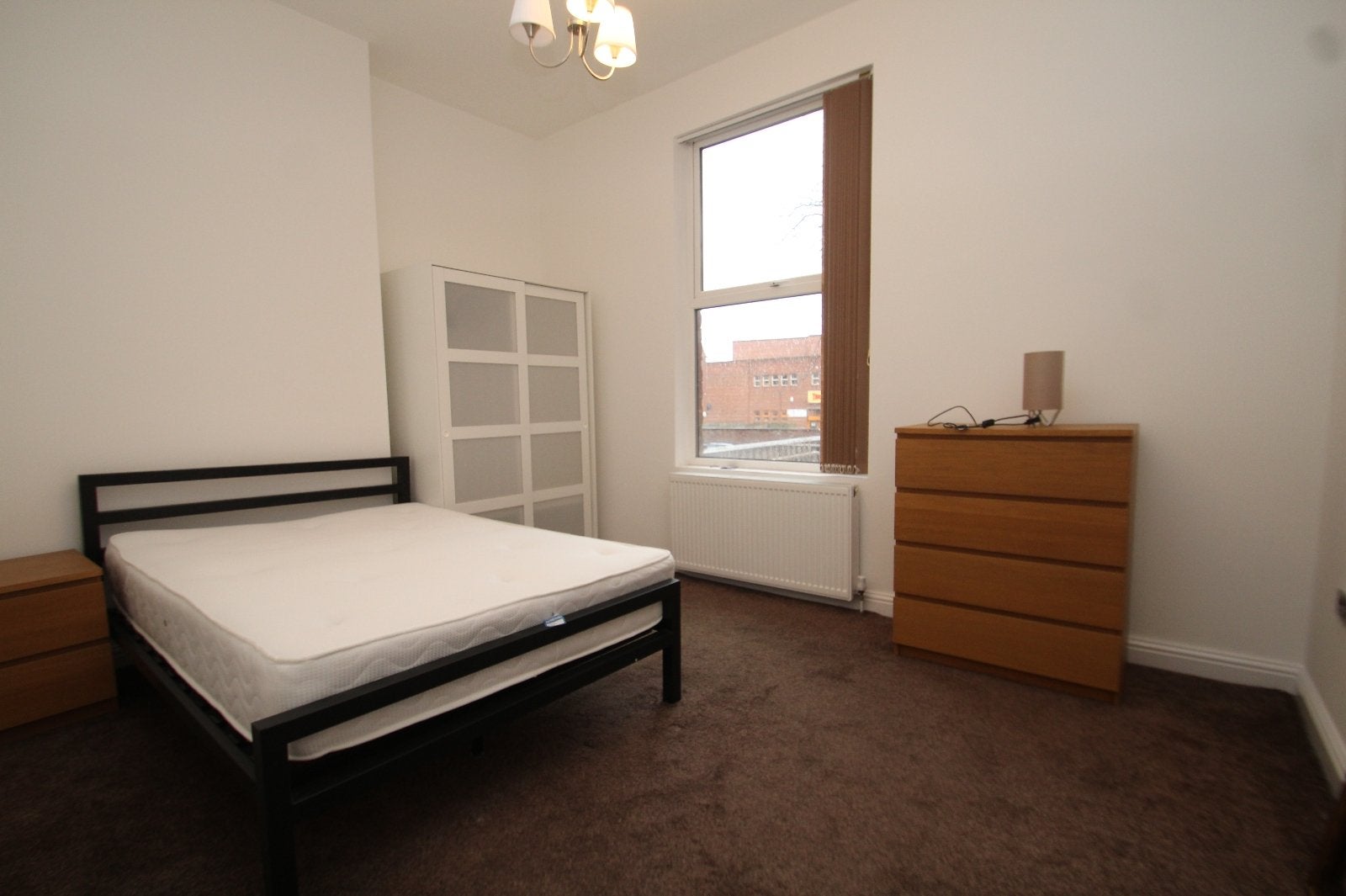 Flat St Johns Court in Leeds