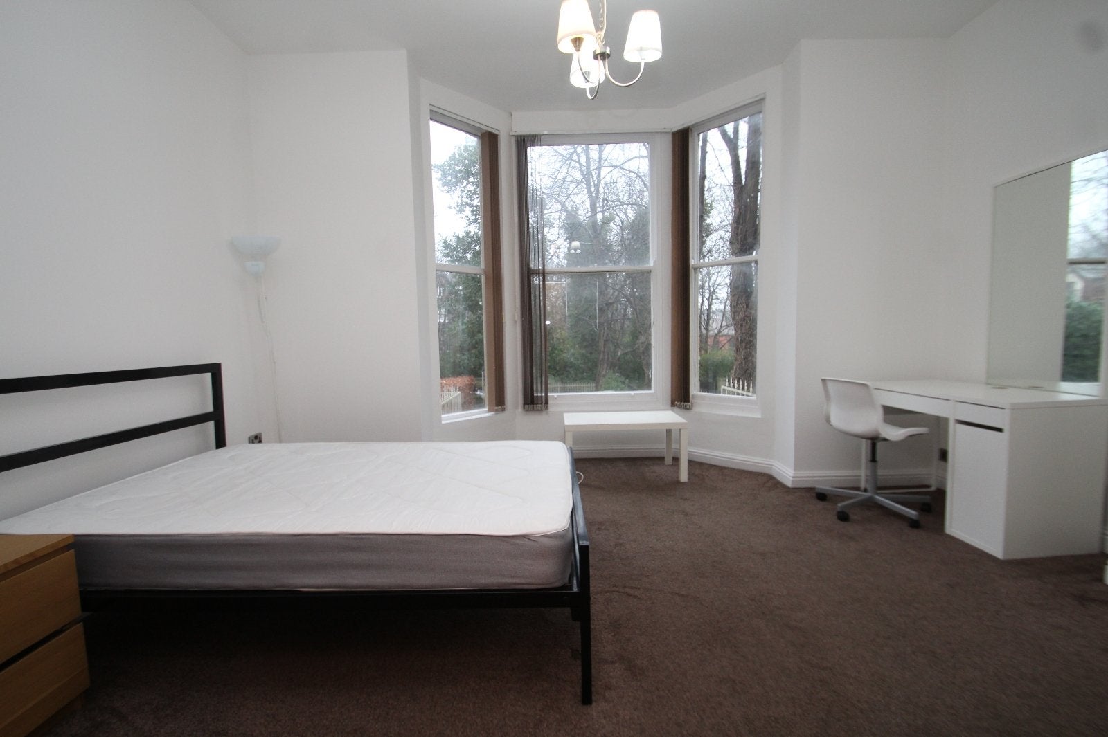 Flat St Johns Court in Leeds
