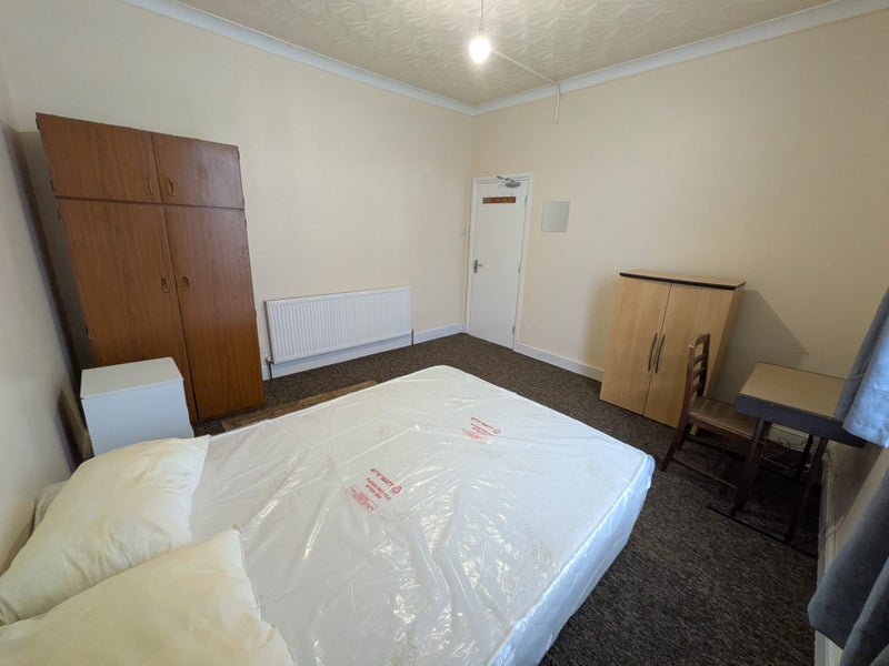 Room Dacre Road in Greater London