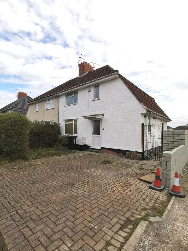 House Crossways Road in Bristol