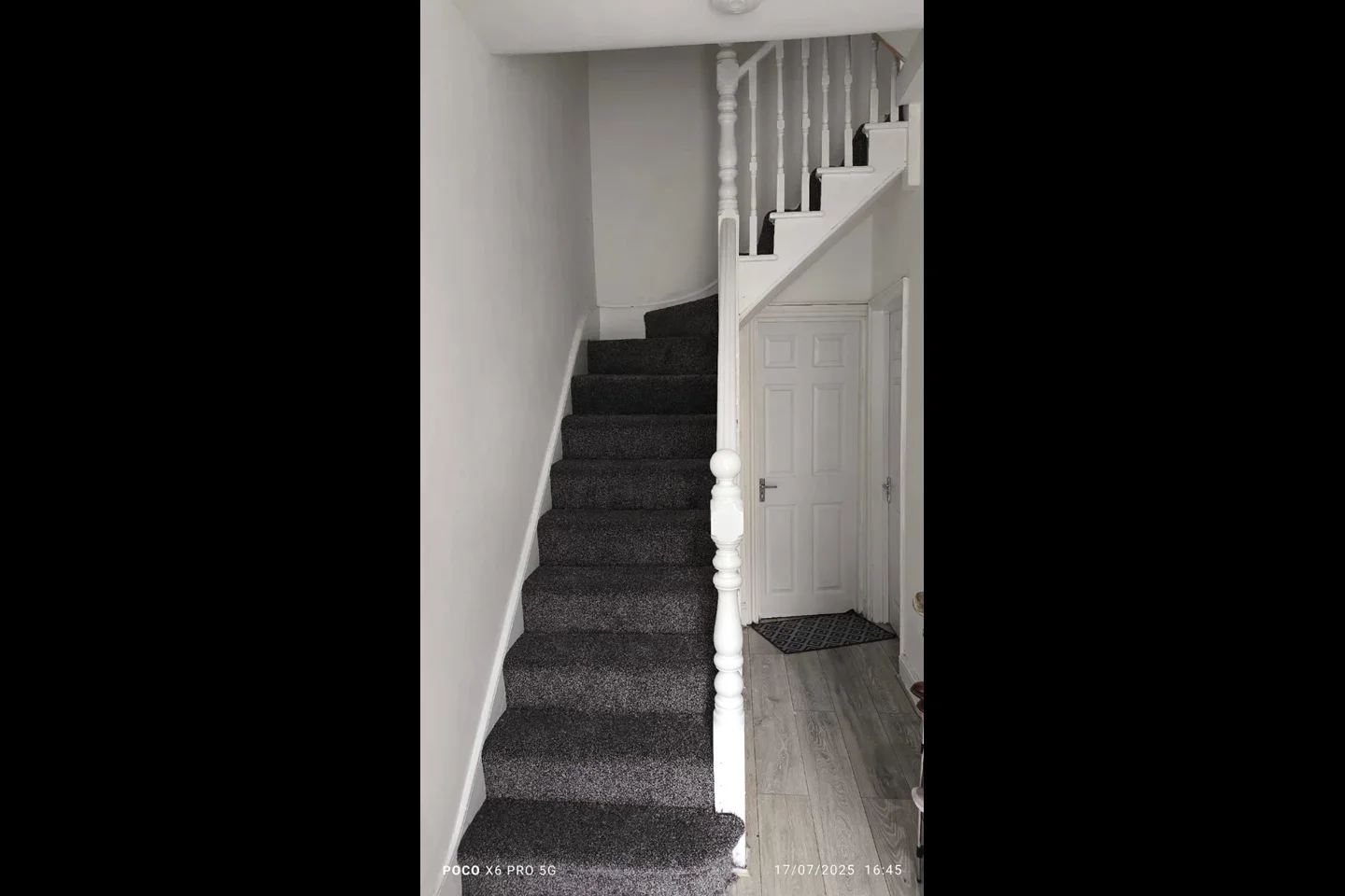 Room Spencer Road in Greater London