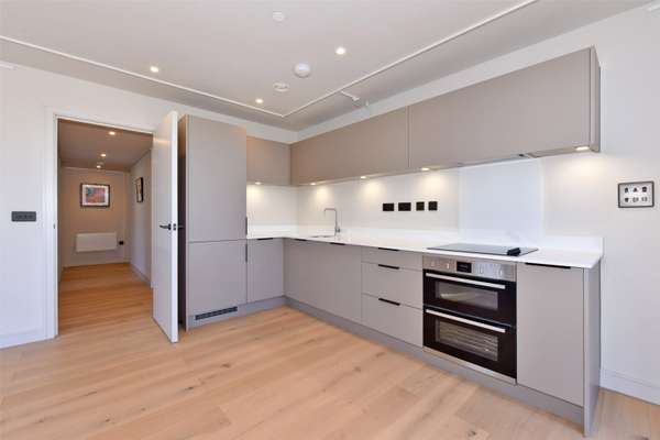 Flat Saint Georges Road in Cheltenham