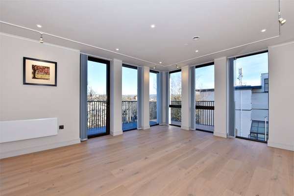 Flat Saint Georges Road in Cheltenham