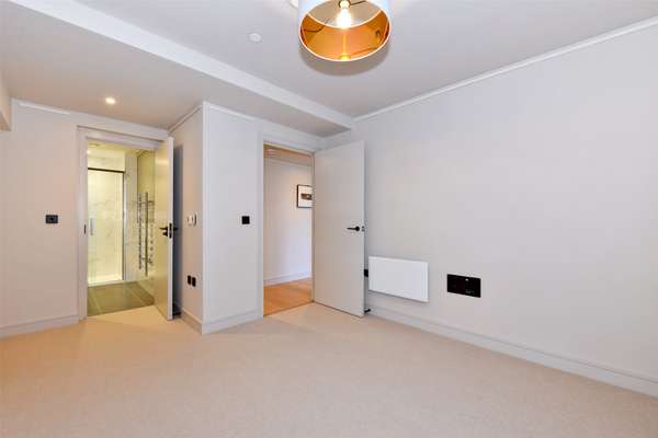 Flat Saint Georges Road in Cheltenham