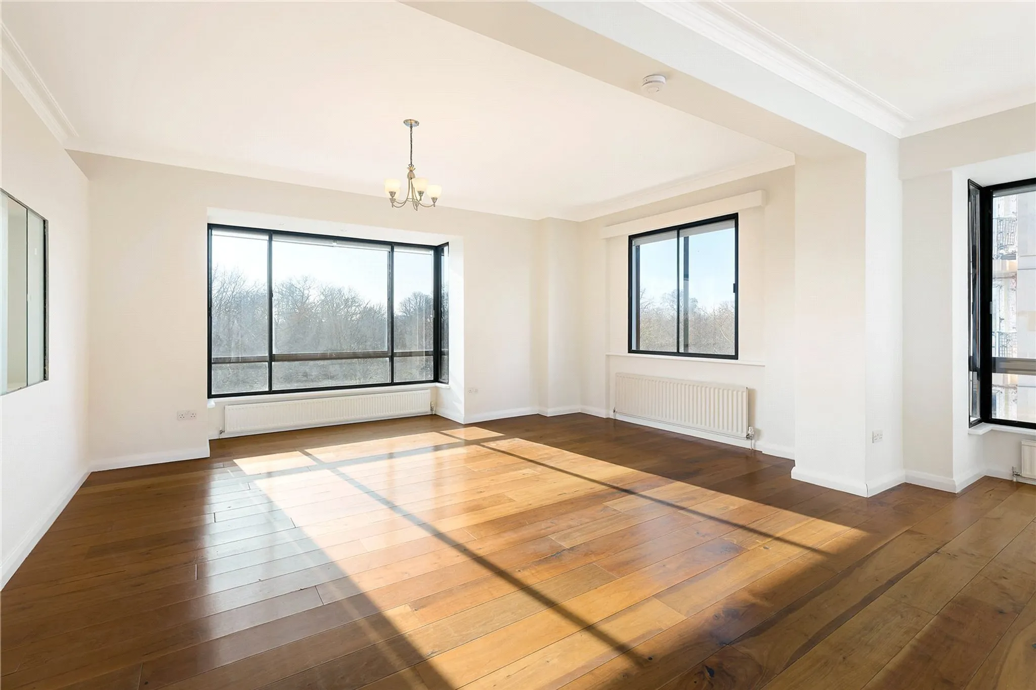 Flat Queensborough Terrace in City of Westminster