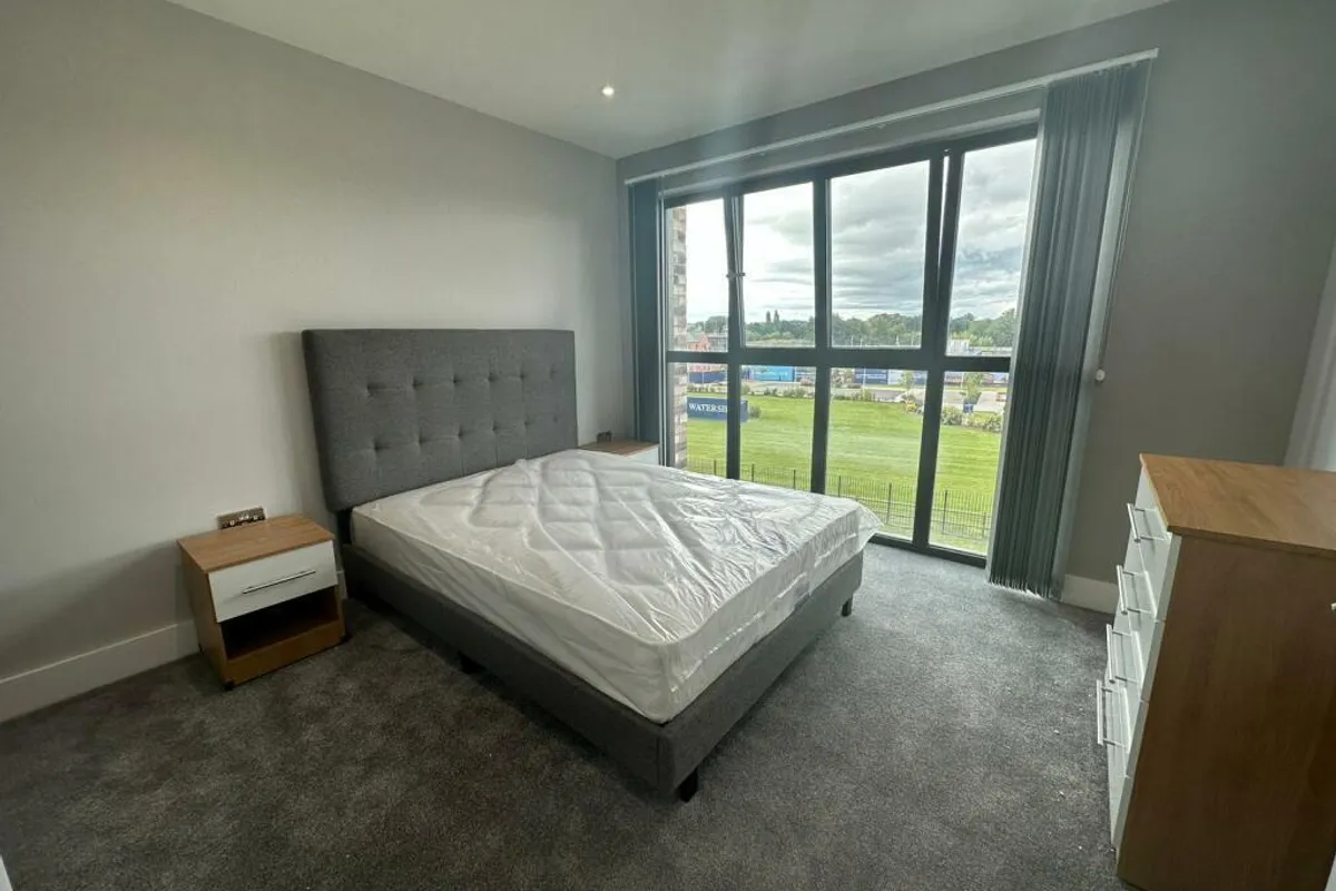 Flat Bowmars Lane in Leicester