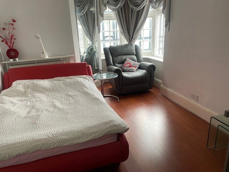 Room Oakeshott Avenue in Greater London