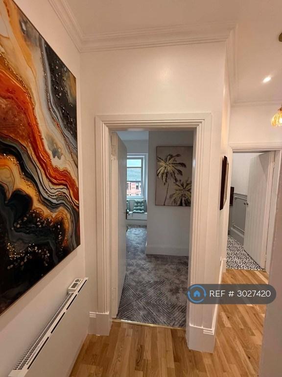 Room Plean Street in Glasgow