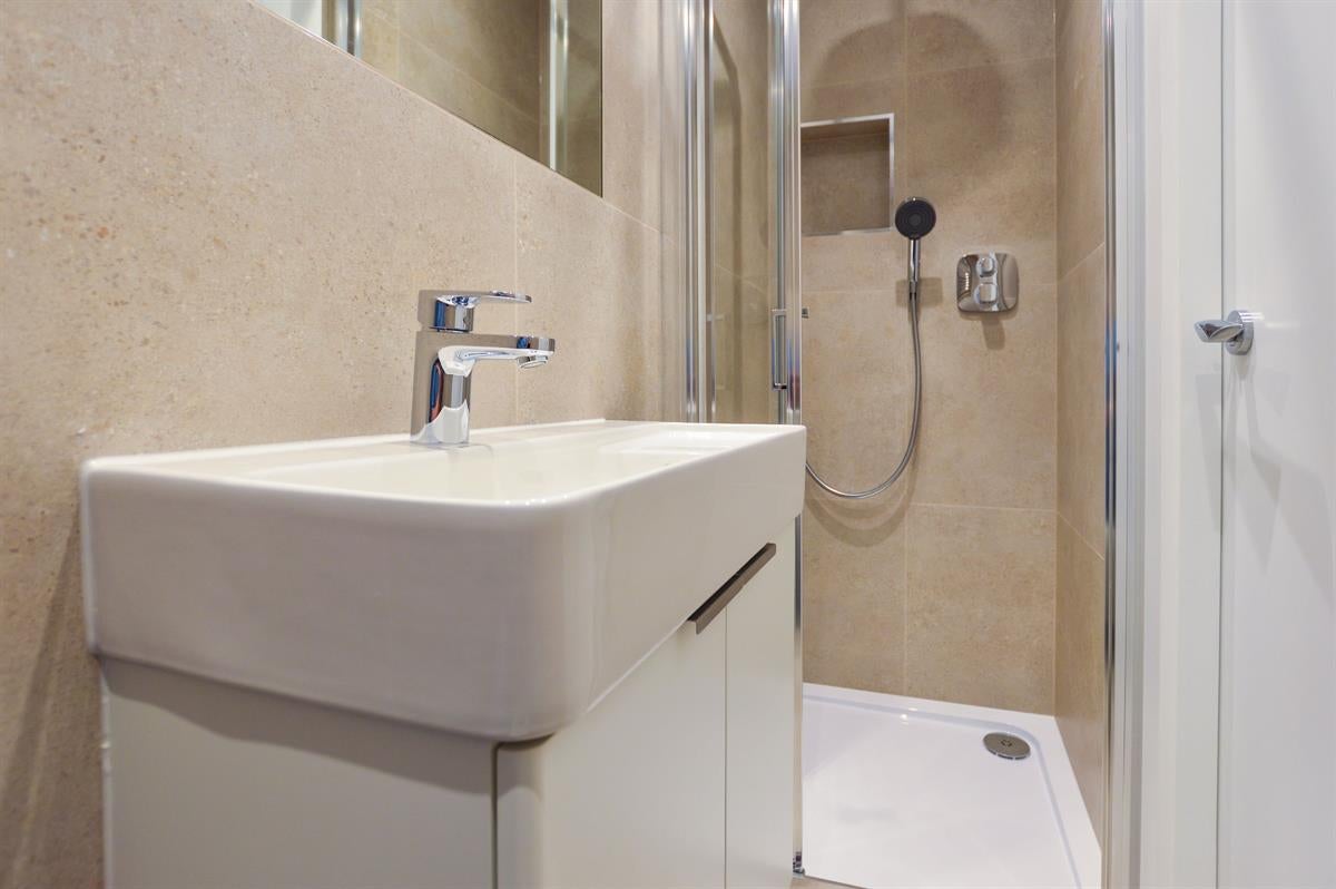Flat Kilburn Lane in Greater London