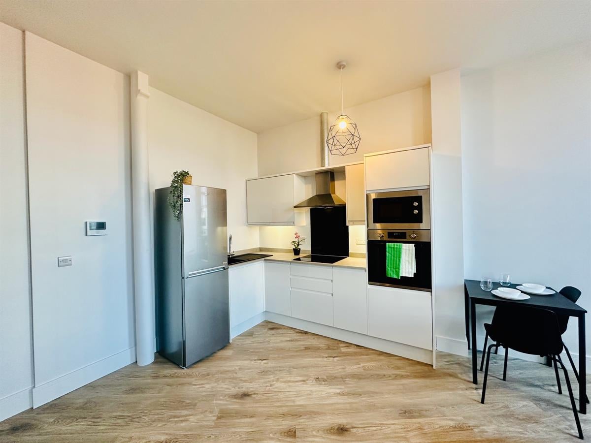 Flat Alma Close in Nottingham