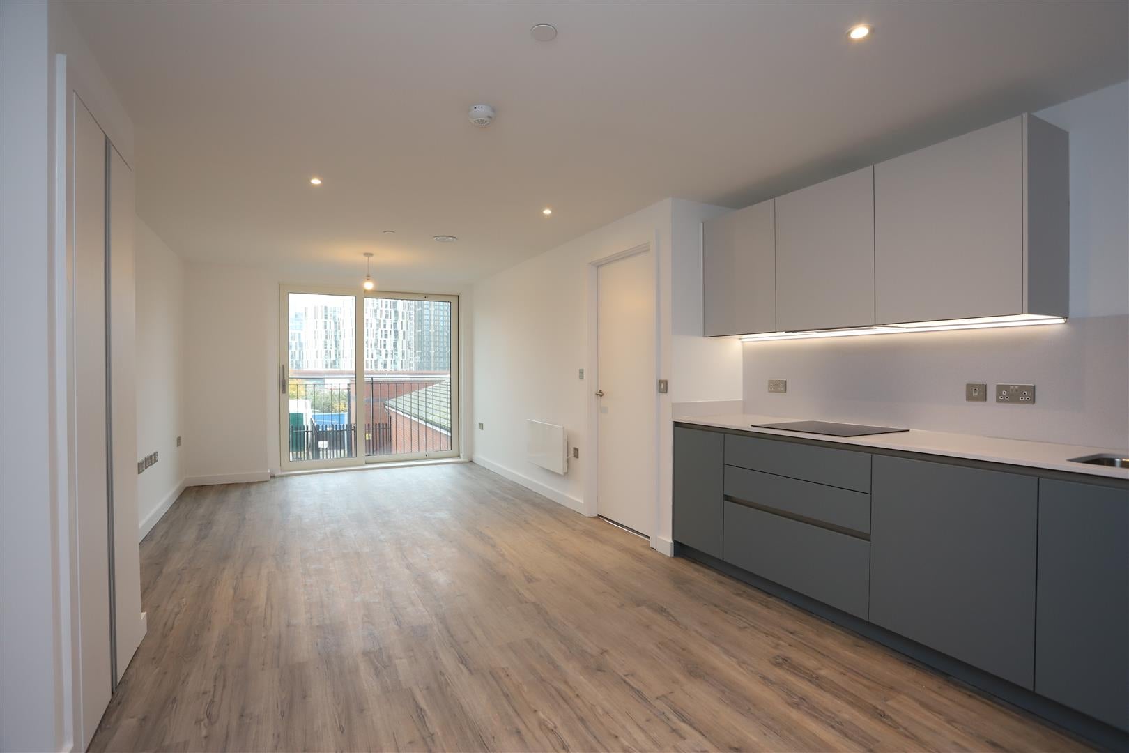 Flat Highclove Lane in Salford