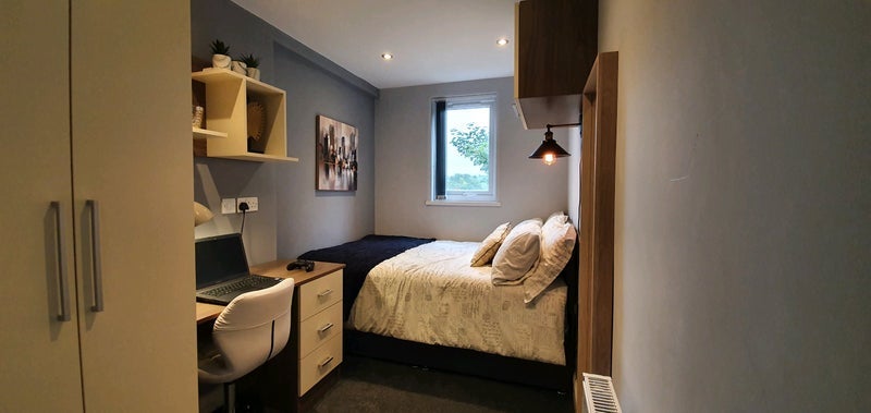 Room Pershore Road in Birmingham