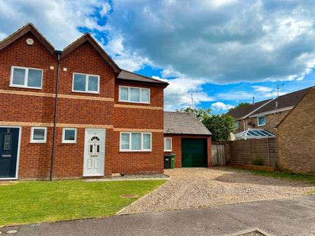 House Mauduit Close in Hanslope