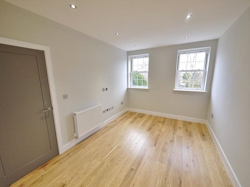 Flat Crown Street in Brentwood