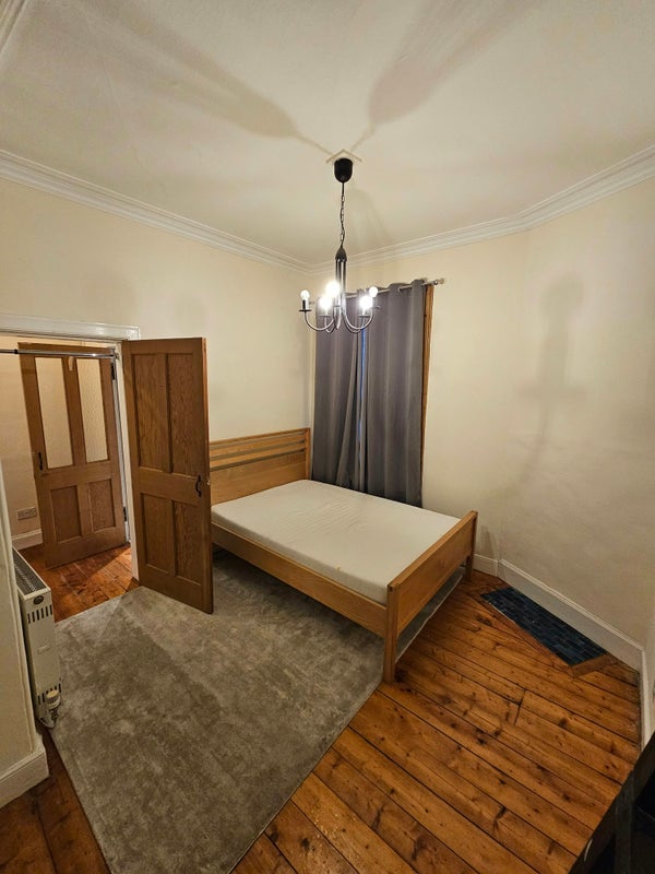 Flat Restalrig Road South in City of Edinburgh