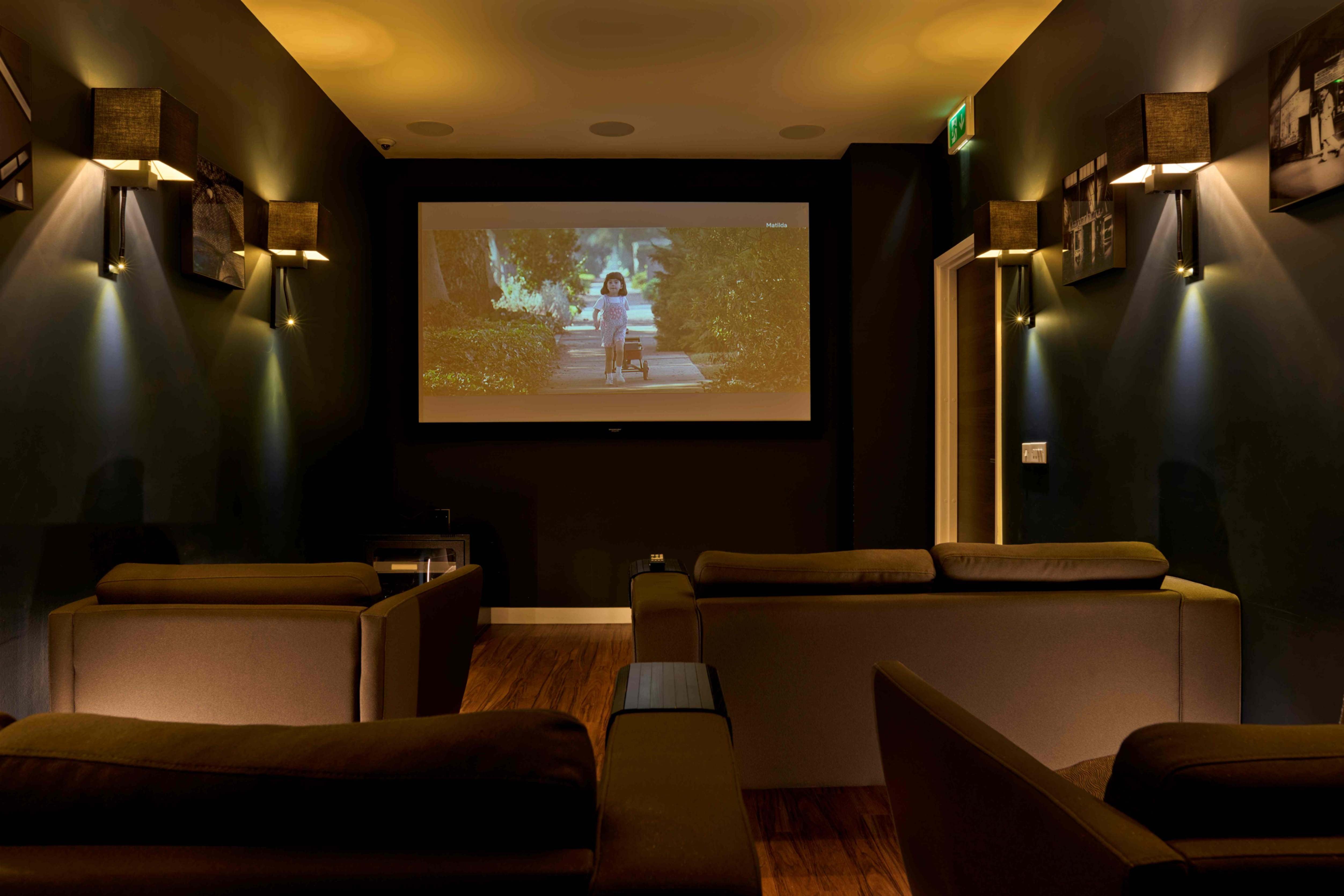 Room La Belle Allee in Glasgow