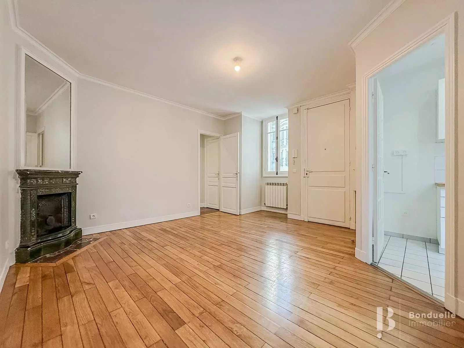 Flat Avenue Charles de Gaulle in Neuilly-sur-Seine