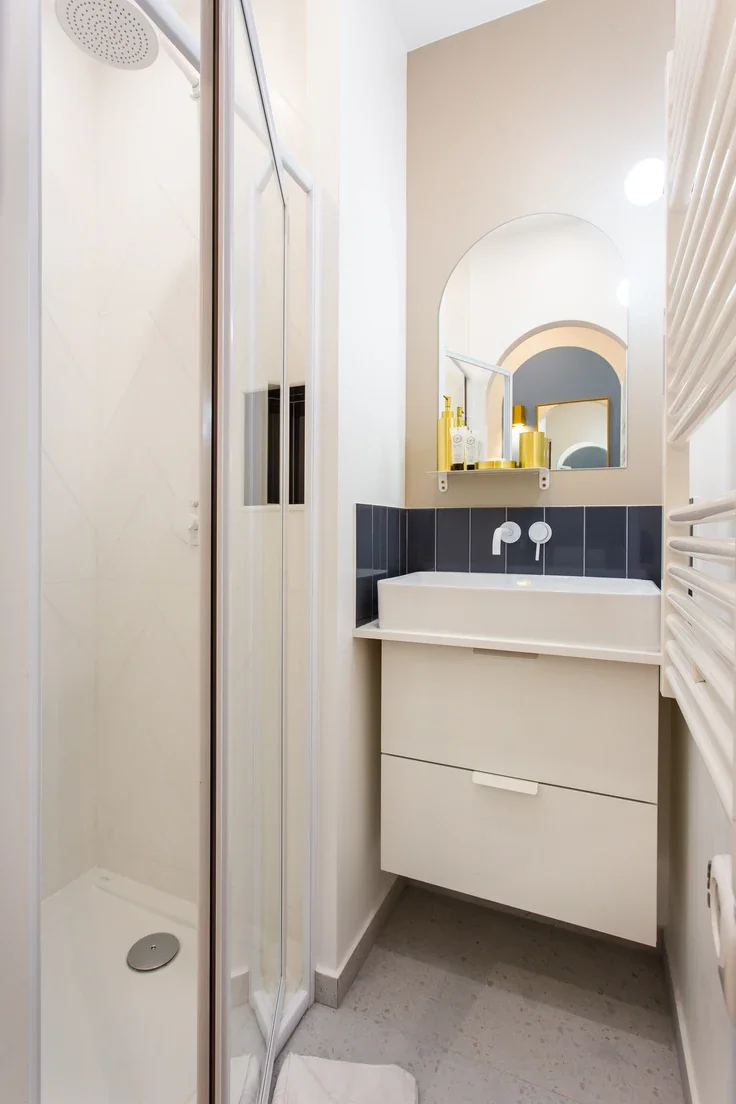 Maison Rue Lentonnet à Paris