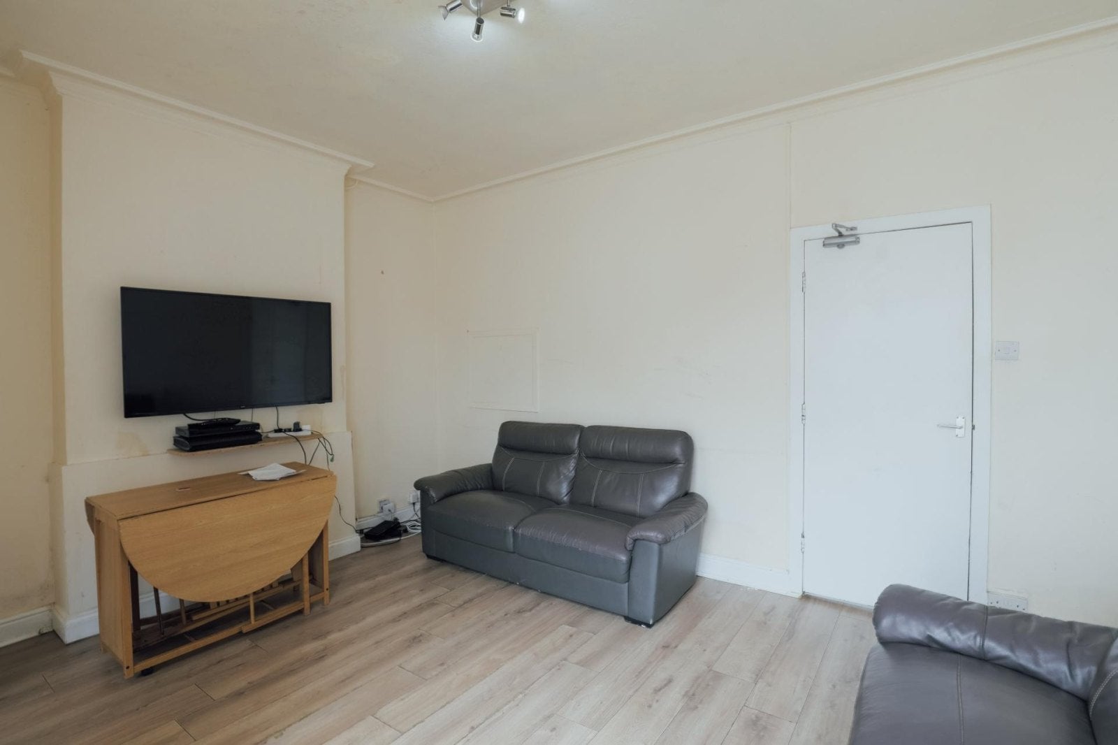 Room Carholme Road in Lincoln