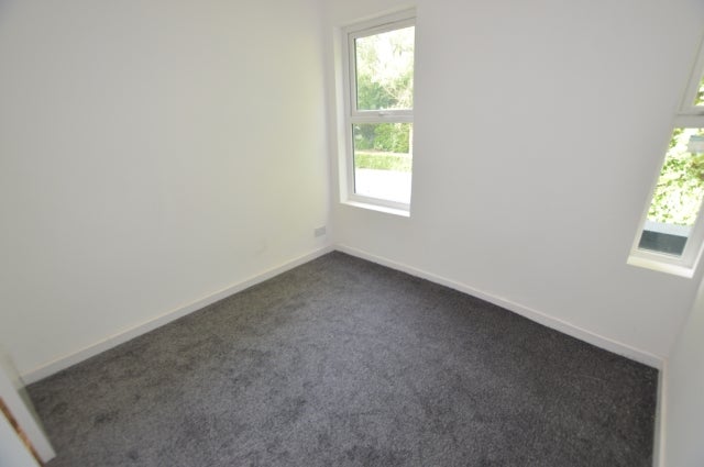 Flat Mesnes Park Terrace in Wigan