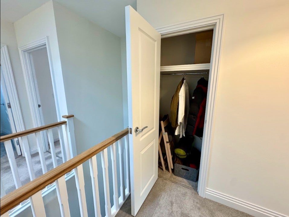 House Kennel Lane in Warfield
