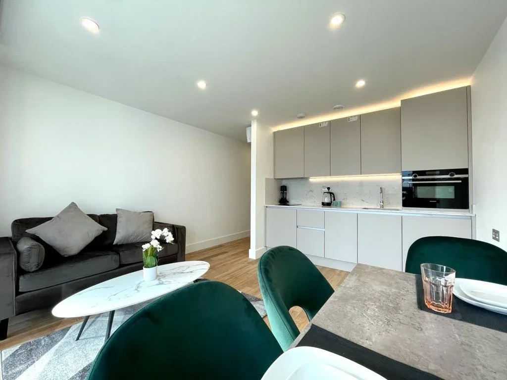 Flat Holmes Road in Greater London