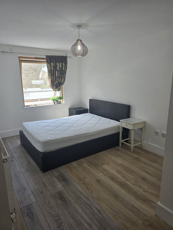 Room Perry Hill in Greater London