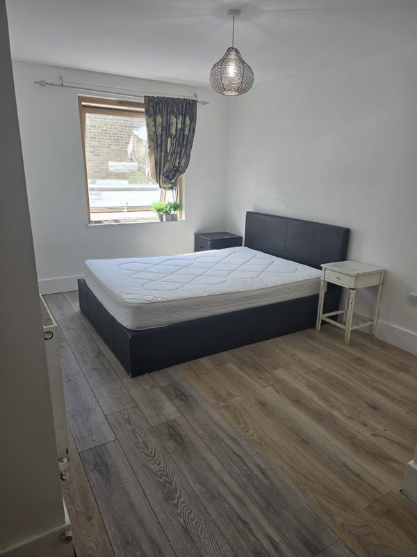 Room Perry Hill in Greater London