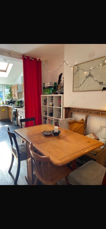 Room Mivart Street in Bristol