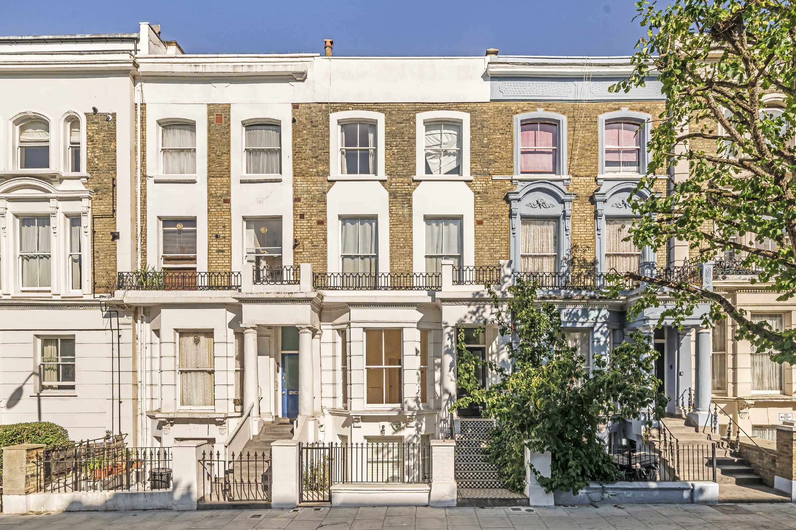 Flat Chesterton Road in Greater London