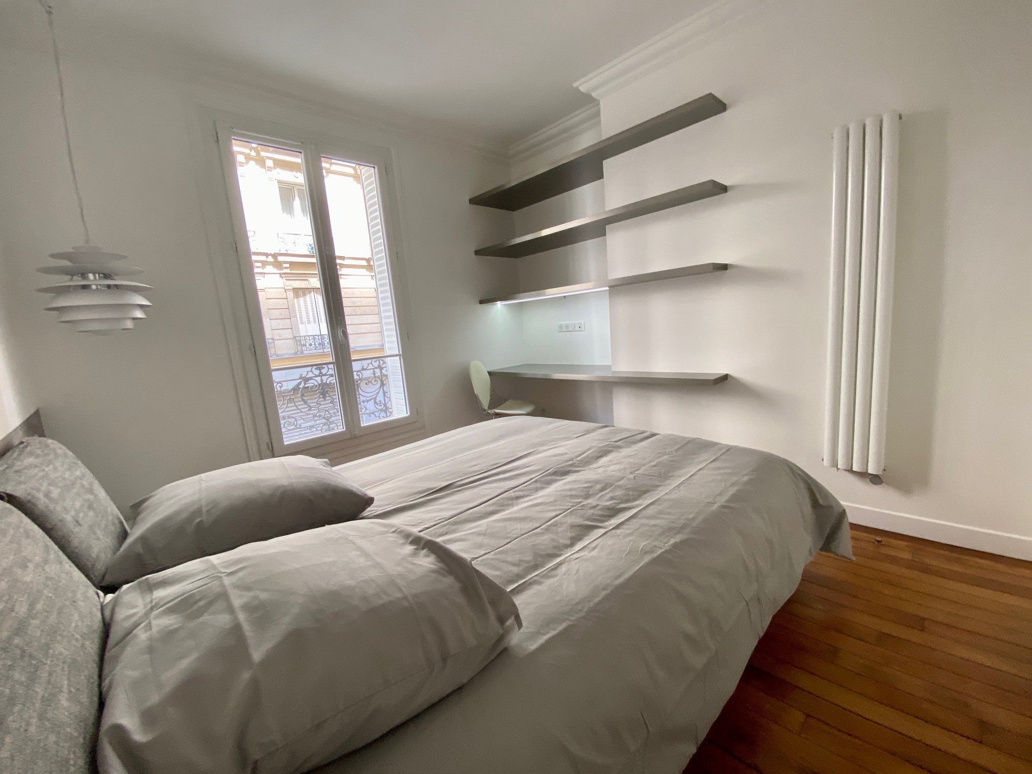 Flat Rue de Turin in Paris