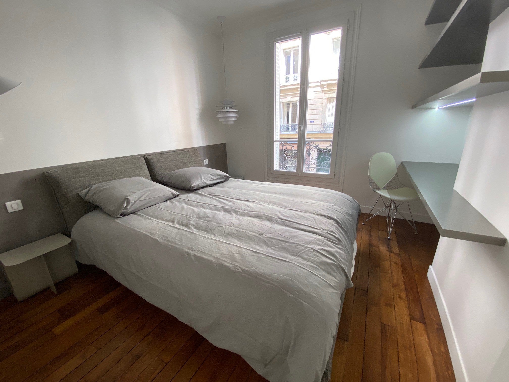 Flat Rue de Turin in Paris