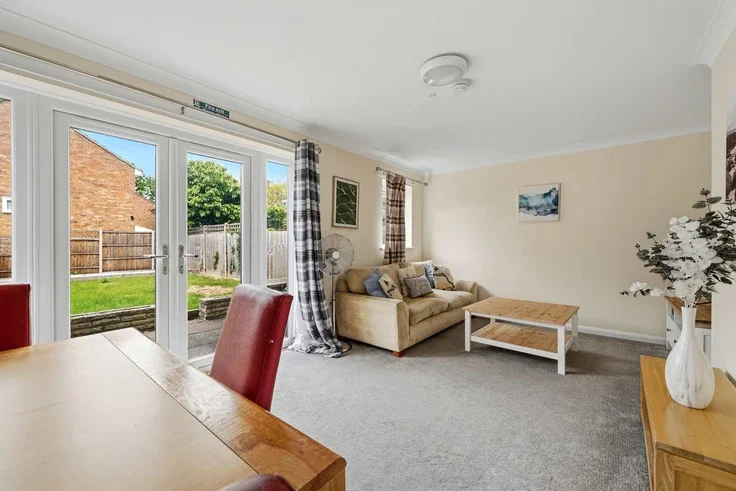 House Tamar Close in Aylesbury