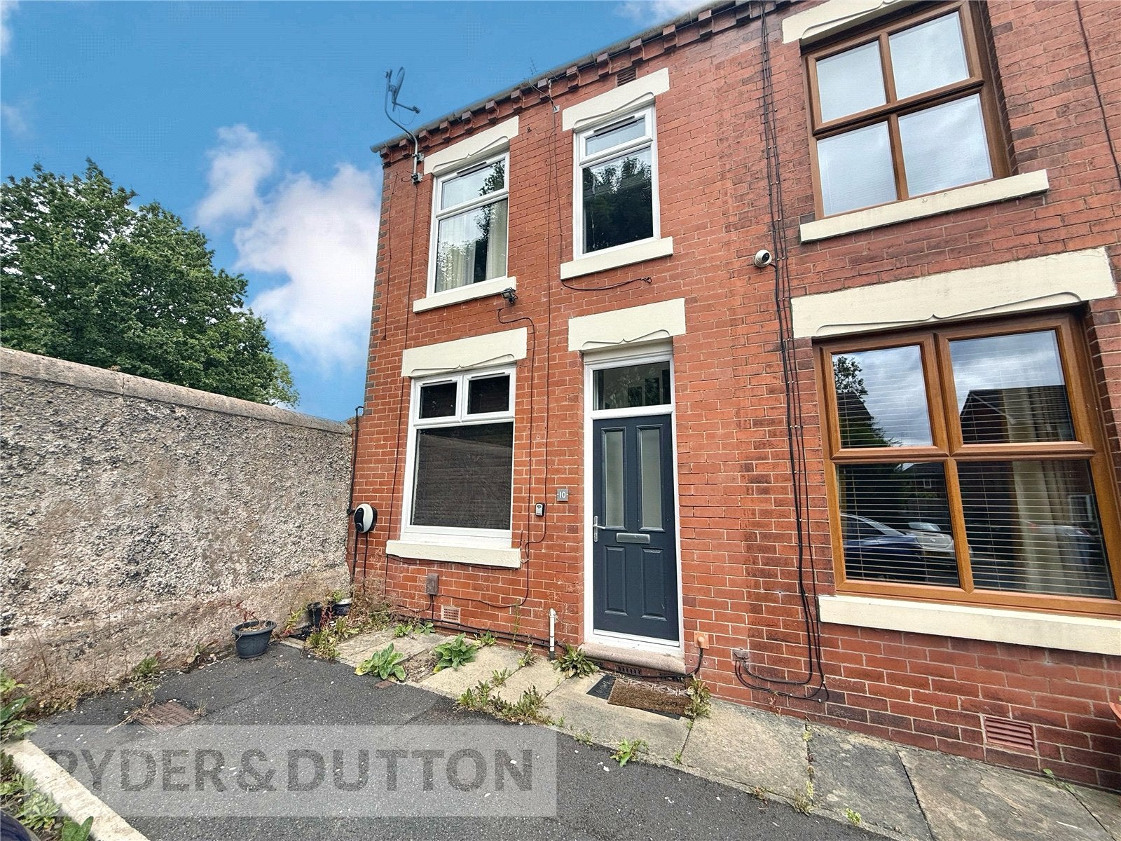 House Daisy Street in Chadderton