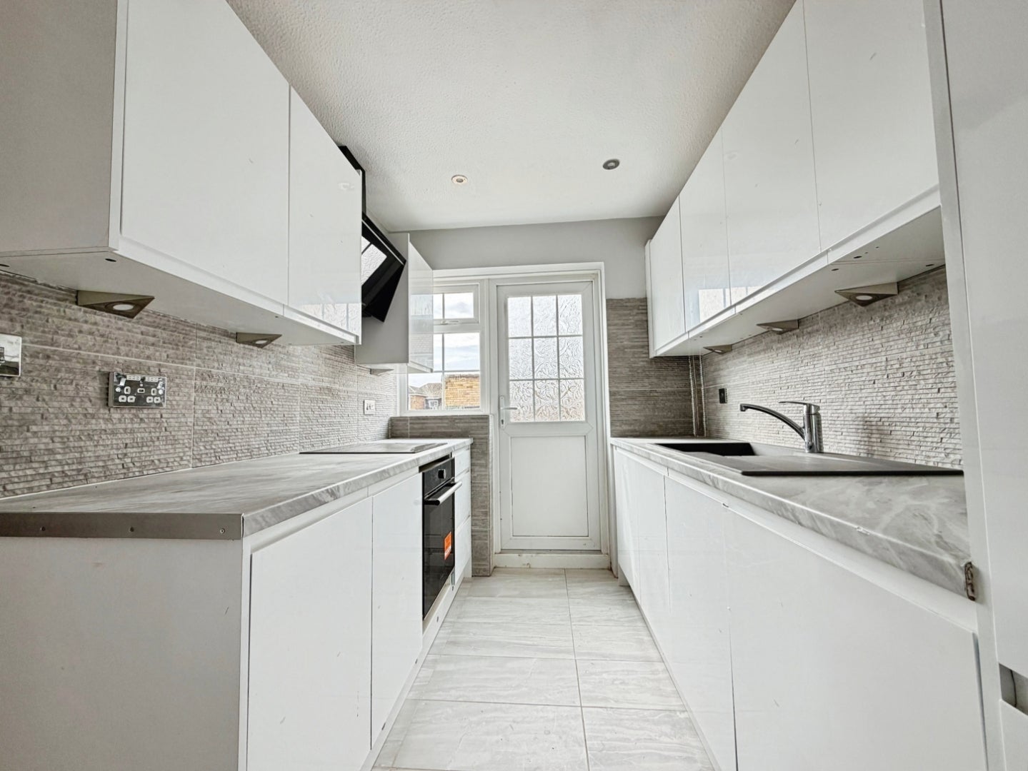 House Brompton Close in Greater London